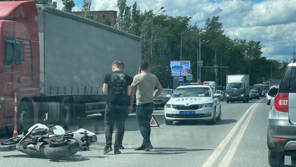 В Волгограде осудят женщину, которая на тротуаре насмерть сбила пенсионерку ИА SM-News Тюмень